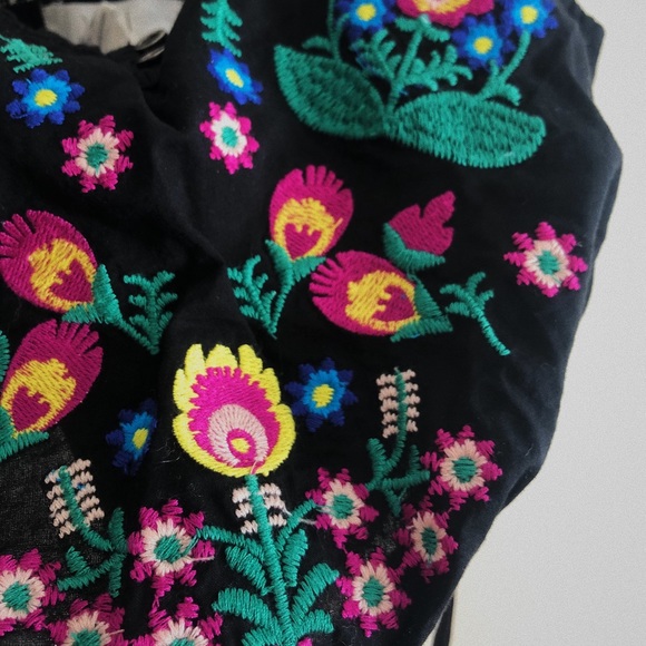 Size S, Forever 21, Floral Cropped Tank - Picture 2 of 4